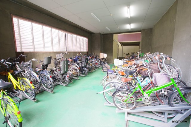 コスモグラシティ梅田東　仲介手数料無料の駐車場