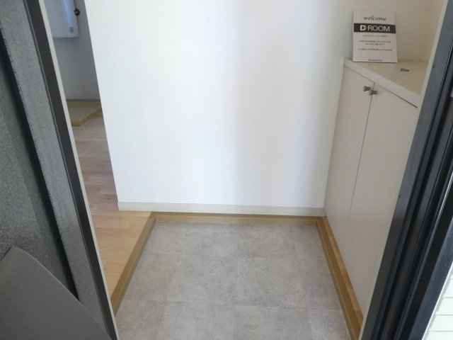 センターフィールド宝塚Ⅰの玄関