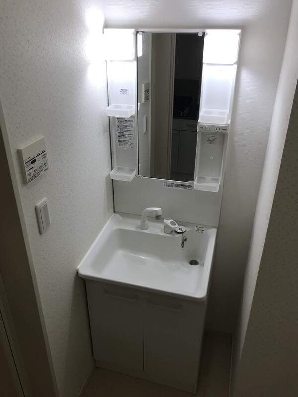 アンプルールフェール十条の洗面所