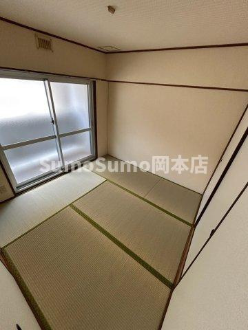 芦屋市岩園町の賃貸マンションの和室|和室です