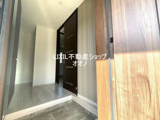 【玄関】 | 羽生市中央5丁目　中古住宅