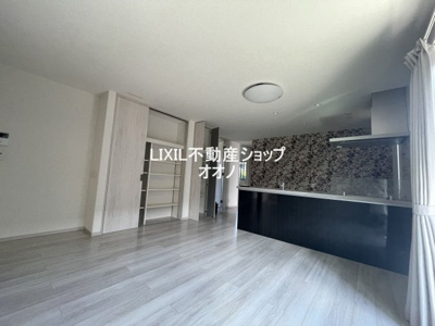 【居間・リビング】 | 羽生市中央5丁目　中古住宅