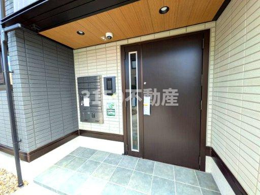 セレスティア田神　WESTのエントランス