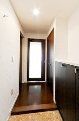 イーストコア曳舟一番館の玄関