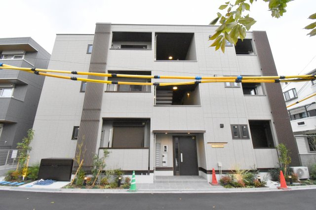 メゾンリシェス　仲介手数料無料のエントランス
