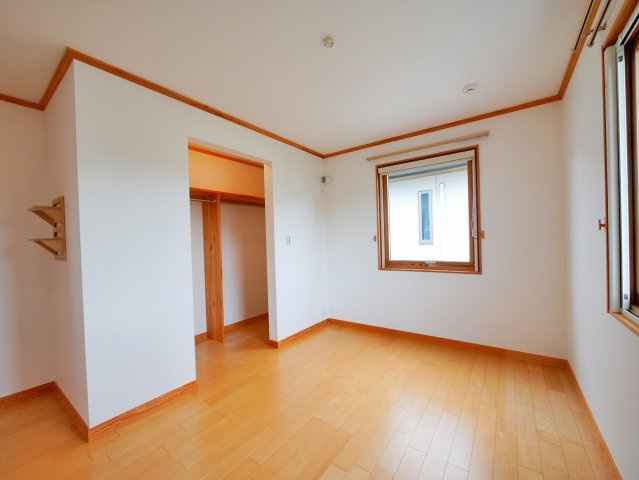 木津川市城山台6丁目戸建の居間・リビング|ゆったり過ごせるリビングです