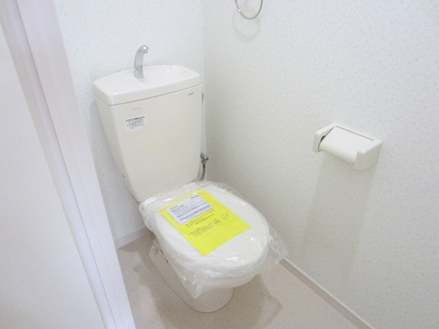 アンプルールフェール十条のトイレ|ゆったりとしたトイレです