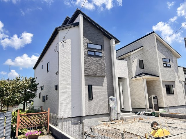 【ブルーミングガーデン】宇都宮市陽東4丁目 全2棟の外観|〇只今建築中〇
スーパーやコンビニなど、毎日の生活に欠かせない利便施設を今から現地で確認されることをおススメします。
もちろん弊社営業がご案内する事も可能です！
※2026年8月撮影