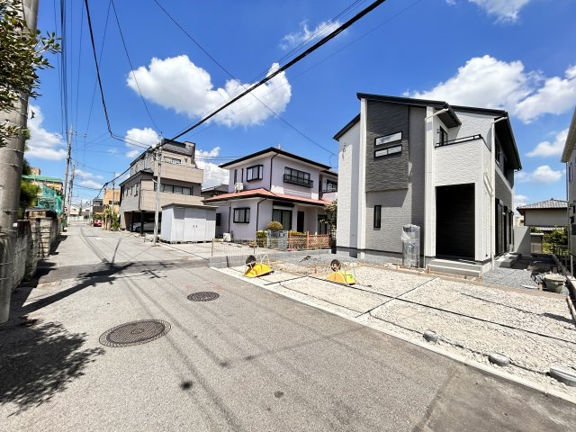 【ブルーミングガーデン】宇都宮市陽東4丁目 全2棟の前面道路含む現地写真|〇只今建築中〇
物件の詳細は事前に資料をご用意してお待ちしております。
月々の支払はどれくらい？マイホームの探し方、住宅ローンのシュミレーションもお任せくださいませ。
※2026年8月撮影