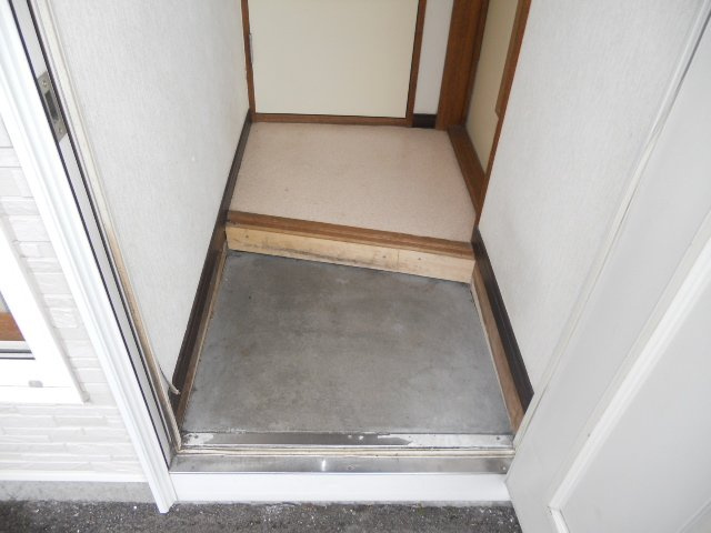 ノースパレスⅤの玄関