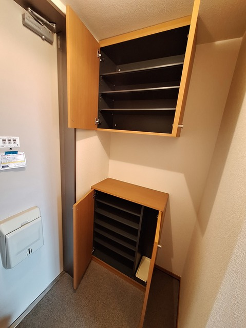 アンソレイユⅠの玄関