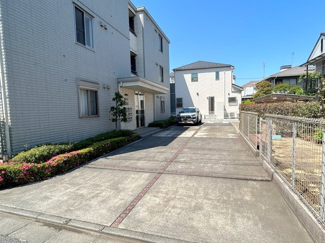 アンソレイユⅠの駐車場