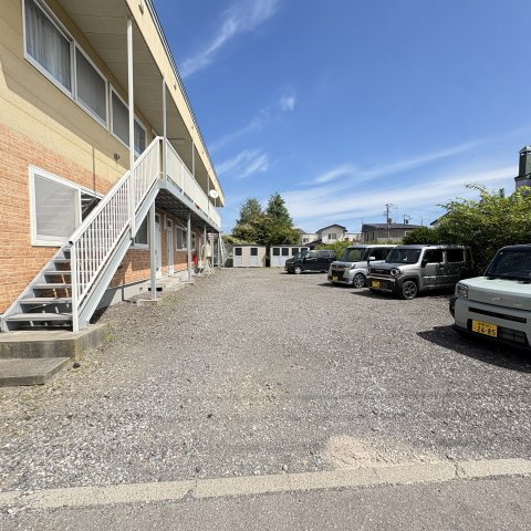 ハイツひとみの駐車場