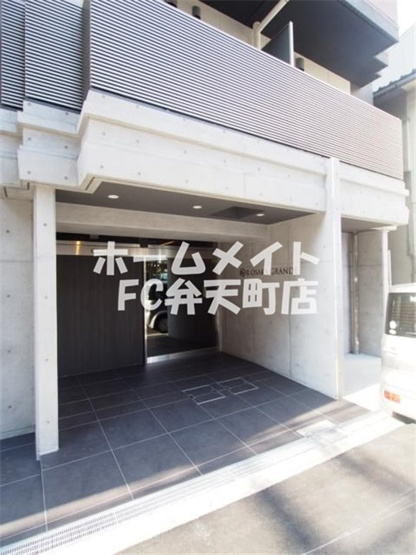 【エントランス】 | アール大阪グランデ | 清潔なエントランスです
