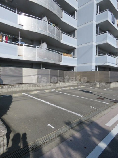 【駐車場】 | フェニックスロベニュー