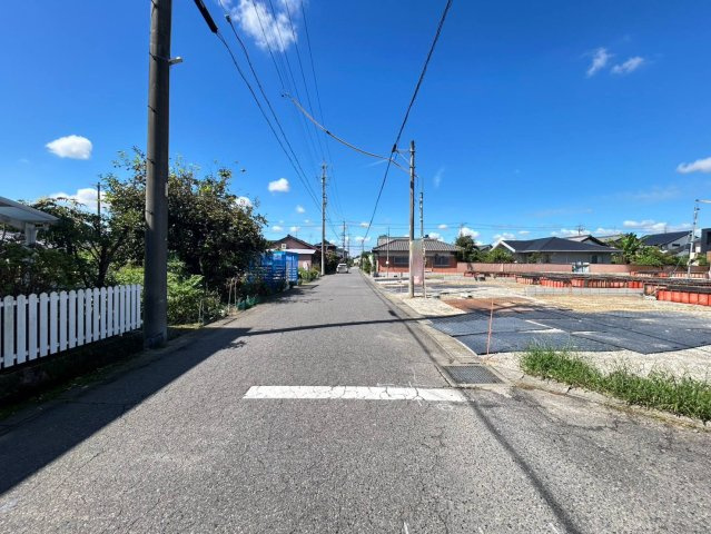 ハートフルタウン　一宮市時之島　全5区画分譲の前面道路含む現地写真|「現地（2026年8月17日）撮影」　
■前面道路　
■ヤマダ不動産　株式会社リライフ