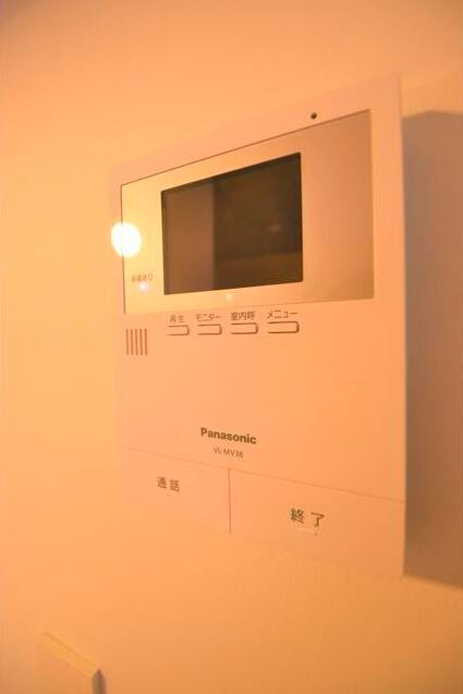 津之守荘のセキュリティ|モニター付きインターホン