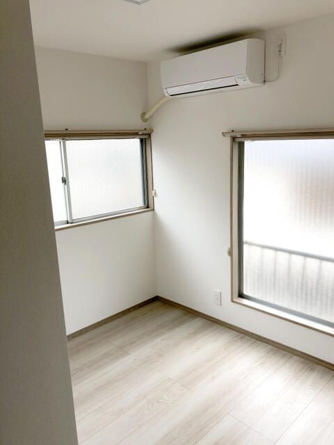なおみハイツの居間・リビング