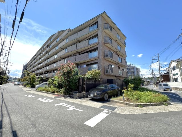 令和８年８月リフォーム済み◆京阪「六地蔵」駅徒歩７分◆周辺環境充実◆パデシオン桃山の外観|マンション外観