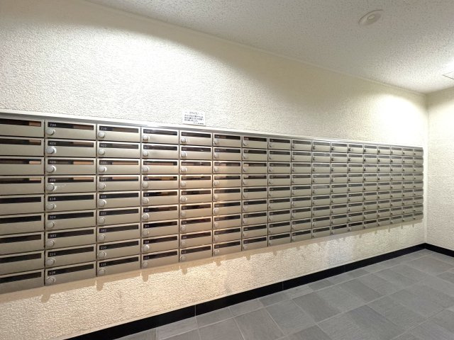 令和８年８月リフォーム済み◆京阪「六地蔵」駅徒歩７分◆周辺環境充実◆パデシオン桃山のその他共用部分|集合ポスト