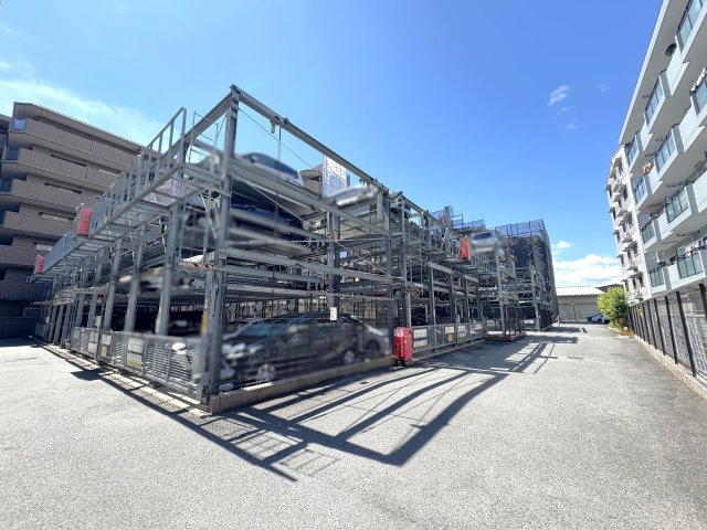 令和８年８月リフォーム済み◆京阪「六地蔵」駅徒歩７分◆周辺環境充実◆パデシオン桃山の駐車場|駐車場