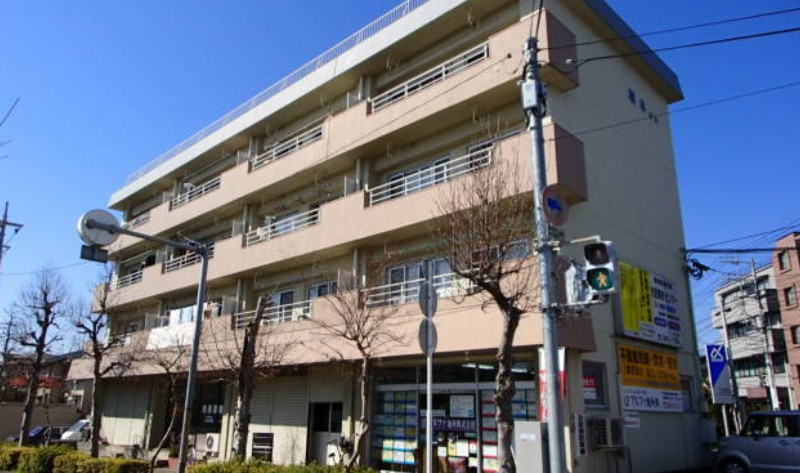 根本ビルの外観