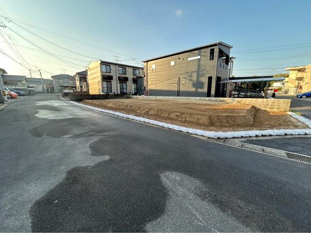 【前面道路含む現地写真】 | （1号棟）