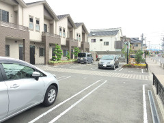 【駐車場】 | ファミリア