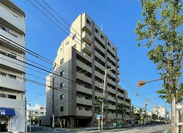 【外観】 | シェル中野弥生町 | 鉄筋コンクリート造のがっちりとした建物。