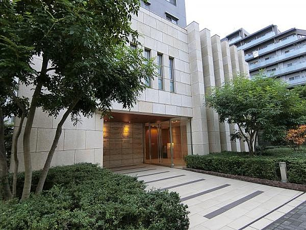 クレストフォルム東大島のエントランス