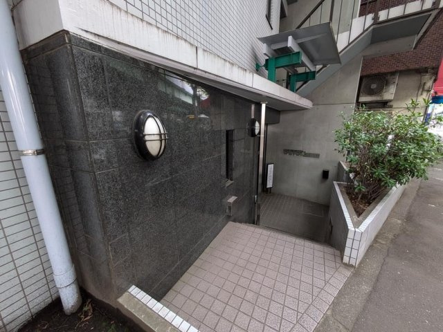 【エントランス】