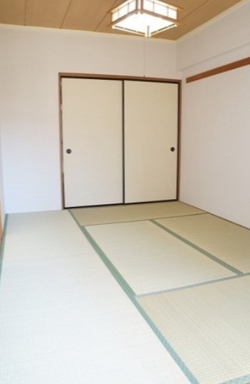 第２レクコーポ舞浜の和室