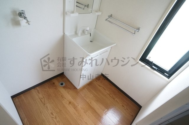 ハイツメルシーの洗面所