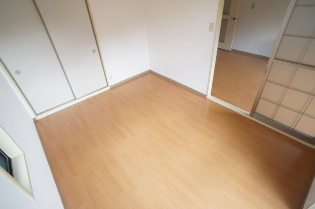 ハイツメルシーの洋室|参考、同建物・同間取りの号室