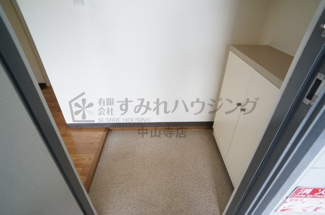 ハイツメルシーの玄関