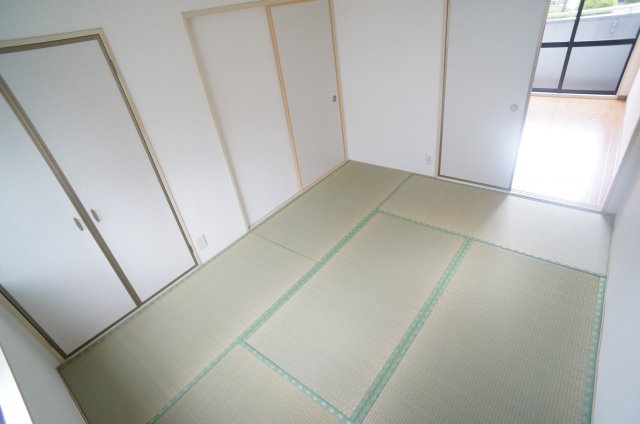ハイツメルシーの和室|参考、同建物・同間取りの号室