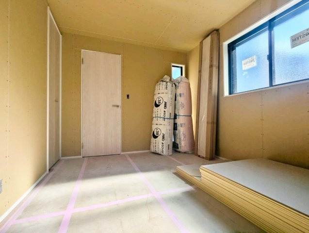 杉並区今川4丁目　新築戸建　残1棟の洋室|2026.08.10撮影

現地ご見学希望・資料請求などお気軽にお問い合わせ下さい！
03-5990-5201