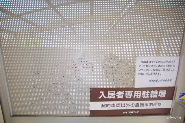 Y's Court東梅田の駐車場