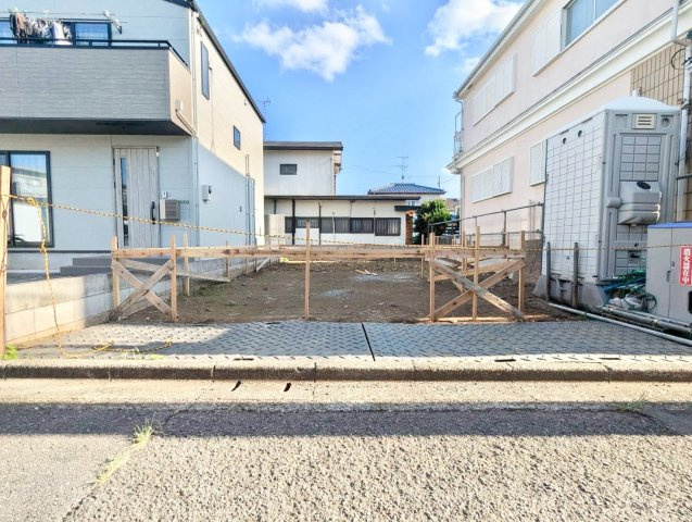 世田谷区千歳台2丁目　新築戸建の前面道路含む現地写真|2026.08.10撮影

現地ご見学希望・資料請求などお気軽にお問い合わせ下さい！
03-5990-5201