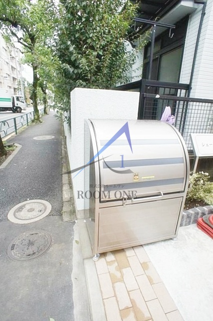 シェーナ赤堤のその他共用部分|敷地内ごみ置き場です。