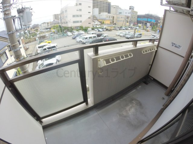 【バルコニー】 | リアライズ逆瀬川