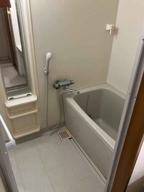 ファインクレスト八千代台の浴室