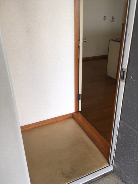 メゾンルーブルの玄関|落ち着いた玄関です