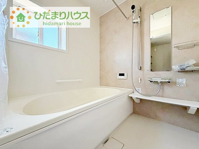 【浴室】 | 阿見町荒川本郷第2期　新築戸建　3号棟 | 大人が足を伸ばしても十分な広さ！一人でゆっくりくつろぐ時間も大切です！