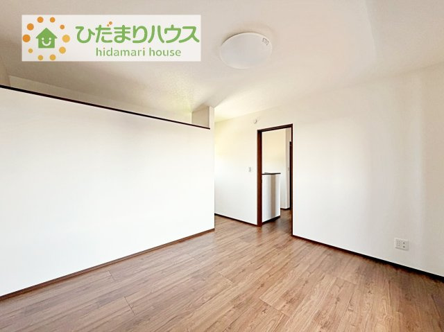 【寝室】 | 阿見町荒川本郷第2期　新築戸建　3号棟 | バルコニーに面していて、たっぷり光りの入る明るい主寝室です！