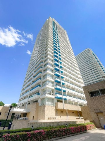 Ｍ．Ｍ．ＴＯＷＥＲＳ　ｔｈｅ　Ｅａｓｔ