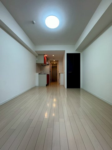N.S.ZEAL 大曽根　名古屋市賃貸　仲介手数料無料の居間・リビング