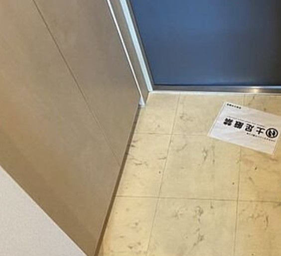 アヴァンセ桜台の玄関