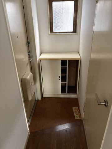 小金井東ビルの玄関