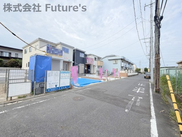 八潮市緑町3丁目　新築戸建　全2棟　2号棟の前面道路含む現地写真|前面道路含む現地写真です。